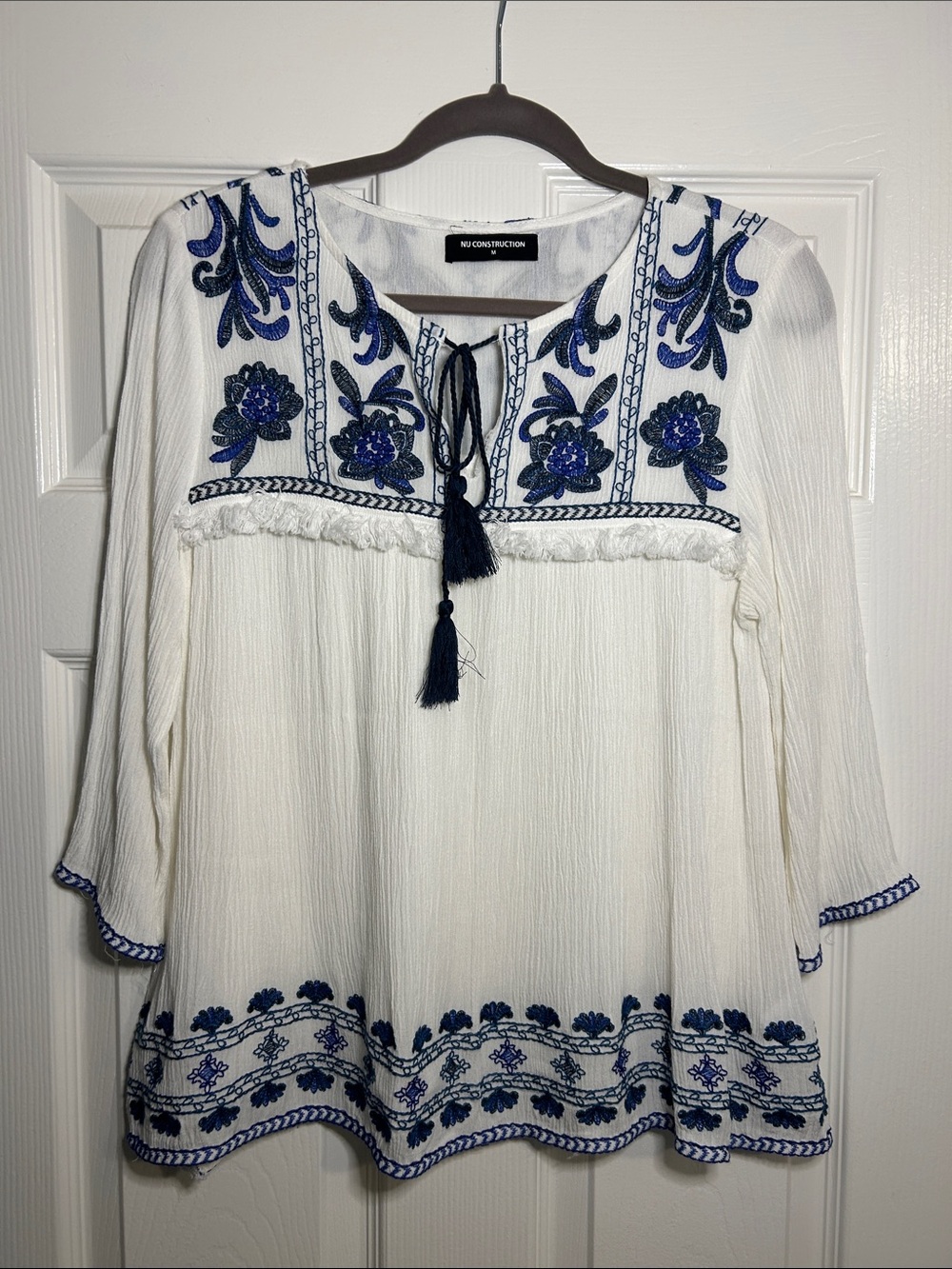 NU Construction White Navy Embroidered Boho Peasant Tunic Top M